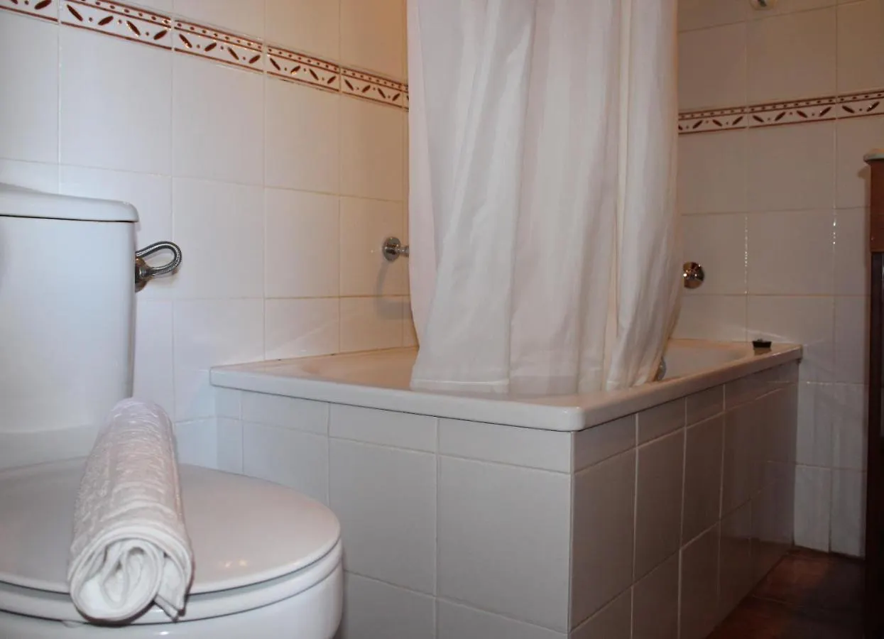 Bed and Breakfast Casa Teresina La Plana de Mont-Ros Испания